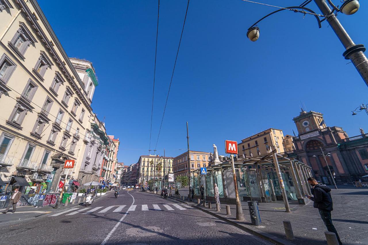 Отель Le 4 Stagioni Napoli Centro Экстерьер фото